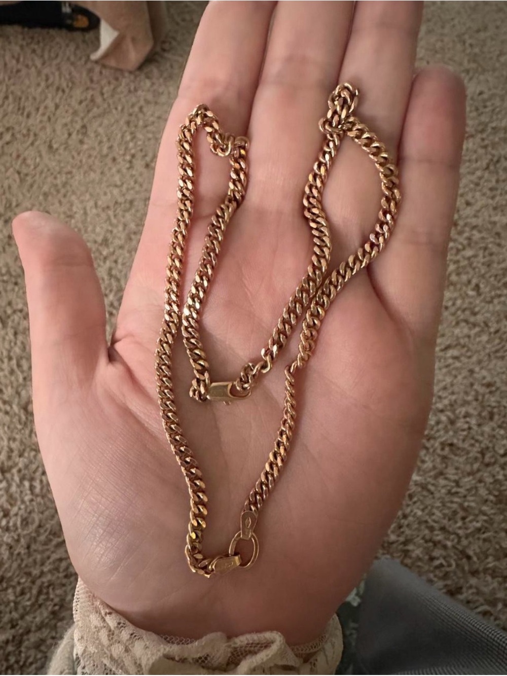 Vintage 9k solid yellow gold chunky curb charm clip chain necklace